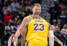 Αποτελέσματα NBA: Λεμπρόν Τζέιμς και Λούκα Ντόντσιτς σάρωσαν τους Πέλικανς για την τρίτη σερί νίκη των Λέικερς