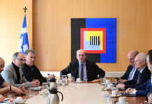 Σε Χατζηδάκη και Τσιάρα αντιπροσωπεία των αγροτών: «Είμαστε εδώ να βρούμε λύσεις»