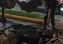 Μελίσσια: «Κρατήρας» από θραύση αγωγού – Κλειστή η Δημοκρατίας λόγω της καθίζησης