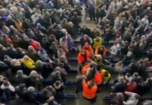 Μαινόμενος οπαδός στο Εσπανιόλ – Μπαρτσελόνα, χρειάστηκαν 7 σεκιούριτι για να τον απομακρύνουν