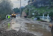 Κακοκαιρία: Μεγάλα προβλήματα στον Ωρωπό – Μηχανήματα επιχειρούν να ανοίξουν τους δρόμους