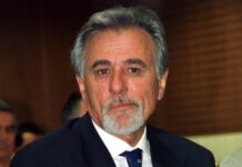 Η ΕΣΗΕΑ αποχαιρετά τον Σπύρο Καρατζαφέρη: «Ένας μαχητικός και ακούραστος δημοσιογράφος»