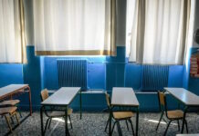 Σέρρες: «Του είπε “θα σε κάνω μούμια”» λέει η μητέρα 13χρονου που κατήγγειλε καθηγήτρια ότι τον φίμωσε με ταινία