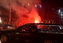 Τραγωδία με οπαδούς του ΠΑΟΚ: Πομπή από το αεροδρόμιο «Μακεδονία» με τις σορούς των θυμάτων του τροχαίου – Live όλες οι εξελίξεις