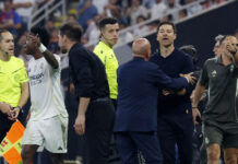 Ο Ντιέγκο Σιμεόνε τρόλαρε τον Βινίσιους Τζούνιορ και ο Τσάμπι Αλόνσο ξέσπασε εναντίον του: «Να κοιτάς τους γ@μ@μ@ν@@ς παίκτες σου»