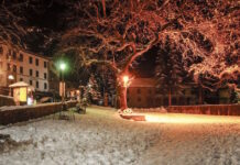 Καιρός: Χιόνι και χαμηλές θερμοκρασίες στην Ήπειρο – Επιχείρηση απεγκλωβισμού 5 οχημάτων στο Ζαγόρι