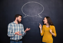 Σπίτι VS Δουλειά: Πώς φέρεται ο σύντροφός σας;