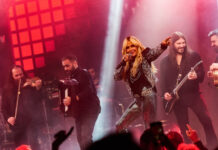 Άννα Βίσση: Μη γνωρίσει άλλον Νίκο, αμέσως να ψάξει τον Καρβέλα! Ο θαμώνας που ανέβασε στη σκηνή και έγιναν viral