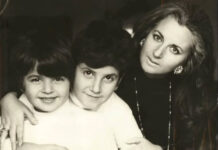 Δεν γίνεται να μην αναγνωρίσεις αυτό το σγουρομάλλικο αγοράκι!