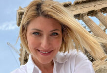 Σία Κοσιώνη: Οι δύσκολες στιγμές στη ΜΕΘ, η σκέψη που την κρατούσε αισιόδοξη και η τρυφερή κίνηση του γιου της όσο νοσηλευόταν