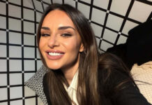 Ελένη Τσολάκη: Δείτε τι έκανε την ώρα της πρεμιέρας της Κατερίνας Καραβάτου