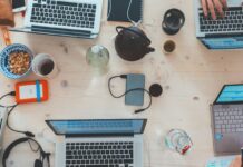 Αγίου Πνεύματος 2026: Πότε πέφτει φέτος και τι ισχύει για τις αμοιβές των εργαζομένων