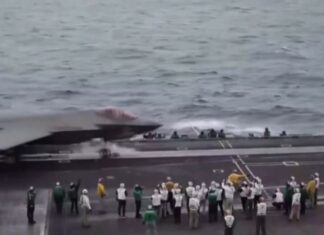 Οι ΗΠΑ στέλνουν στη Μέση Ανατολή το μεγαλύτερο αεροπλανοφόρο στον κόσμο