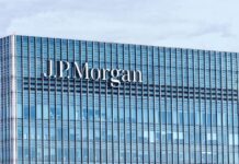 JP Morgan: Σε ανεπτυγμένη αγορά αναμένεται να αναβαθμίσουν σχεδόν όλοι οι οίκοι την Ελλάδα