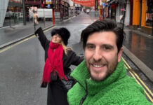 Γεροντιδάκης – Παπαδημητρίου: Η χαρά του… παιδιού το ταξίδι τους στο Λονδίνο με τους γιους της και τη Συνατσάκη