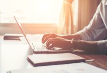 «ΕΡΓΑΝΗ»: Τι δείχνουν τα νέα στοιχεία για την απασχόληση και τους μισθούς