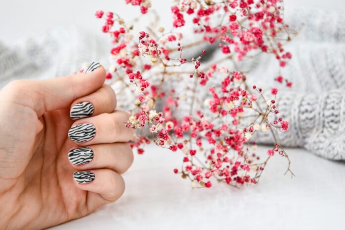 animal-print-nails-scaled.jpg