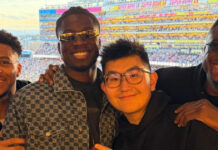 Ο Γιάννης Αντετοκούνμπο και τα αδέρφια του είδαν το Super Bowl LX μαζί με τον Ρίτσαρντ Σιάο