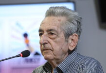 Πέθανε ο δημοσιογράφος Αριστείδης Μανωλάκος, πρώην πρόεδρος της ΕΣΗΕΑ