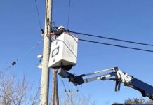 Ασπρόπυργος: Κύκλωμα παράνομης ηλεκτροδότησης, ξηλώθηκαν καλώδια 400 μέτρων, 8 συλλήψεις