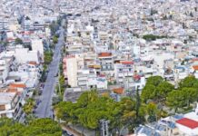 Αυθαίρετα και ημιυπαίθριοι: Διευκρινίσεις Ταγαρά για τα νέα πρόστιμα