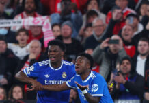 Μπενφίκα – Ρεάλ Μαδρίτης: Γκολ ο Βινίσιους και διακοπή, ο Βραζιλιάνος είπε στον διαιτητή ότι ο Πρεστιάνι τον είπε «μαϊμού»