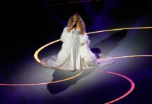 Χειμερινοί Ολυμπιακοί Αγώνες: Δείτε τι έγραφε το Auto Cue της Mariah Carey στο “Volare” και… κλάψτε από τα γέλια!