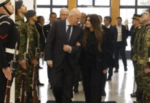 Επαφές Δένδια με αντιπροσωπεία του Κογκρέσου στο υπουργείο Εθνικής Άμυνας, παρουσία της Κίμπερλι Γκιλφόιλ