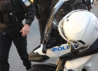 Λαδάδικα: Άγρια συμπλοκή μεταξύ 12 ατόμων έξω από κλαμπ – Στο νοσοκομείο 3 άτομα, 1 προσαγωγή