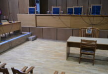 Ένοχος με οριακή πλειοψηφία γνωστός ηθοποιός και σκηνοθέτης για βιασμό και απόπειρες βιασμού – Ξέσπασαν σε κλάματα οι καταγγέλουσες