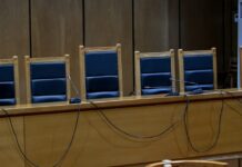 Θεσσαλονίκη: 12 μήνες με αναστολή στην 57χρονη που δάγκωσε το αυτί του συντρόφου της για μια γάτα