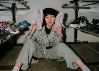 Δυσκολεύεστε να αποχωριστείτε πράγματα; Η μέθοδος «κλείσε τα μάτια και διάλεξε» θα το κάνει πιο εύκολο