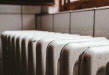 Eurostat: Το 9,2% του πληθυσμού της ΕΕ δυσκολεύεται να διατηρήσει το σπίτι του ζεστό