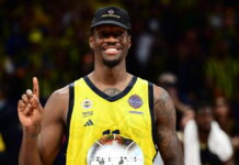 Ιδιοκτήτης Χάποελ Τελ Αβίβ: «Ο Χέιζ Ντέιβις εξετάζει πολλές προσφορές, αλλά ελπίζουμε ότι θα δεχτεί τη δική μας»