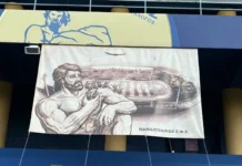 Παναιτωλικός: Το συγκινητικό πανό του Τιτόρμου στη μνήμη των αδικοχαμένων φιλάθλων του ΠΑΟΚ