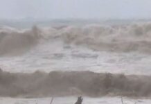 Κακοκαιρία: Η θάλασσα βγήκε στη στεριά στα παράλια της Λάρισας – Πλημμύρισαν δρόμοι και χωράφια