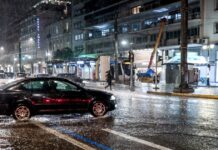 Καιρός: Νέο κύμα με βροχές και καταιγίδες μέσα στη νύχτα – Με ήλιο τα φετινά Κούλουμα