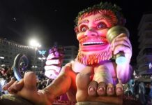 Πατρινό Καρναβάλι 2026: Φαντασμαγορική πρεμιέρα με τη νυχτερινή παρέλαση των αρμάτων