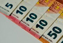 Κατώτατος μισθός: Αυτά είναι τα επικρατέστερα σενάρια για την νέα αύξηση