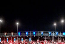 Κίνηση στους δρόμους: Ουρές χιλιομέτρων με κατεύθυνση προς Αθήνα εξαιτίας της επιστροφής των εκδρομέων του τριημέρου