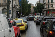 Κίνηση στους δρόμους: Ουρές χιλιομέτρων σε Κηφισό – Σημειωτόν σε Αττική Οδό, Κηφισίας και Πειραιά