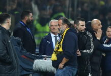 Στα αποδυτήρια της ΑΕΚ ο Μάριος Ηλιόπουλος, ακύρωσε το πρόστιμο και έστειλε μήνυμα στήριξης στους ποδοσφαιριστές