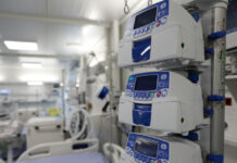 Η γρίπη «γονατίζει» τα Επείγοντα των νοσοκομείων: Διπλασιάστηκαν τα περιστατικά – Στο ΚΑΤ οι περισσότεροι ασθενείς