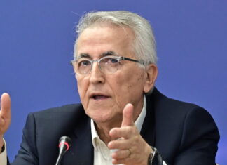 Γιάννης Παναγόπουλος σε ΠΑΣΟΚ: Δεν αντιδικώ με το κόμμα μου, αλλά δεν παραιτούμαι από την ΓΣΕΕ