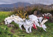 Πάρος: Τροχαίο με έναν νεκρό και έναν σοβαρά τραυματία – Λουλούδια και κεριά στον τόπο της τραγωδίας