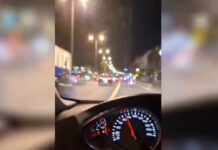 Καλλιθέα: Βίντεο μέσα από το περιπολικό που μεταφέρει στο νοσοκομείο το 2χρονου κορίτσι που έπεσε σε συντριβάνι