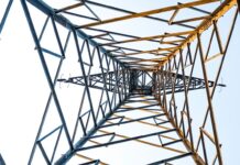 Ηλεκτρική ενέργεια: Έσοδα 1 δισ. ευρώ από τις εξαγωγές ρεύματος το 2025 – Όφελος 650 εκατ. για την οικονομία