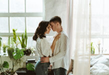 Σεξ: Τι λέει η επιστήμη για την οικειότητα & την ευτυχία