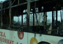 Θεσσαλονίκη: Φωτιά σε λεωφορείο στη Σίνδο, σώοι ο οδηγός και οι επιβάτες