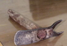 Θεσσαλονίκη: Κάθειρξη 5 ετών και κατ’ οίκον έκτιση ποινής στον 72χρονο που σκότωσε με σκεπάρνι τον γιο του